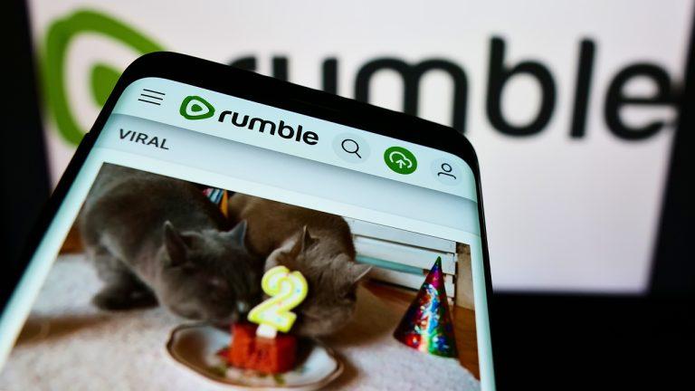 Chris Pavlovski revuelve el mundo de las criptomonedas: ¿Debería la plataforma de videos Rumble tener Bitcoin?