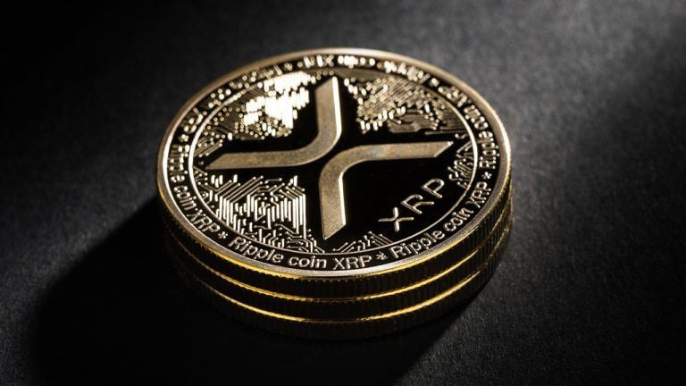 XRP se dispara hacia $2 mientras aumenta el impulso alcista