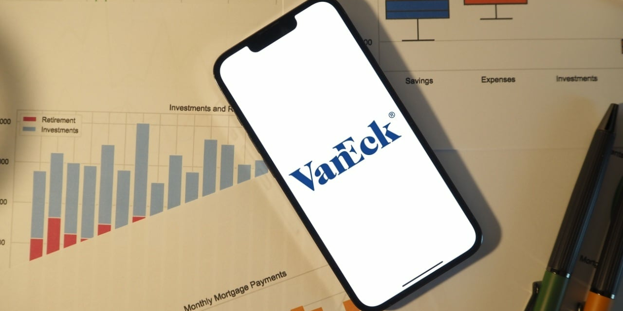 Billion-Dollar Investment Firm Vaneck Highlights Bukele’s Bitcoin Gambit in El Salvador