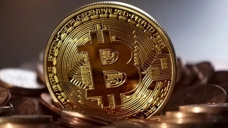 De la Ficción a la Realidad Financiera: Por qué 'Bitcoin' Es el Nombre Perfecto