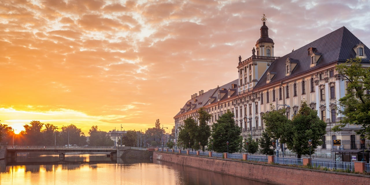 Smoke Leads to Discovery of Illegal Crypto Mining Setup at Poland’s University of Wrocław