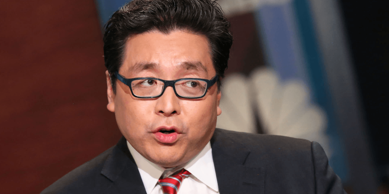 Bitcoin Surpasses $101K, Tom Lee Predicts $250K by 2025 in CNBC Interview