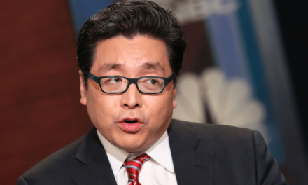 Bitcoin Surpasses $101K, Tom Lee Predicts $250K by 2025 in CNBC Interview