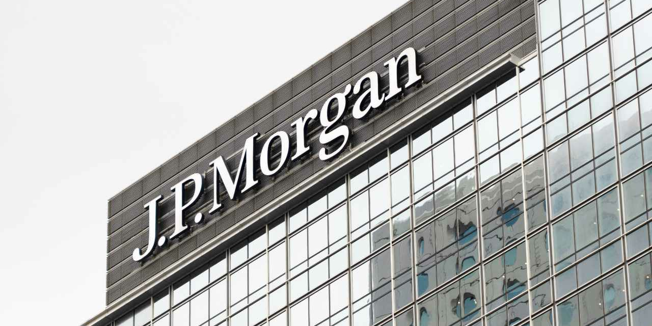 Is JPMorgan Shaping US Policies? Trump’s Alleged Secret Meetings With Jamie Dimon Spark Speculation