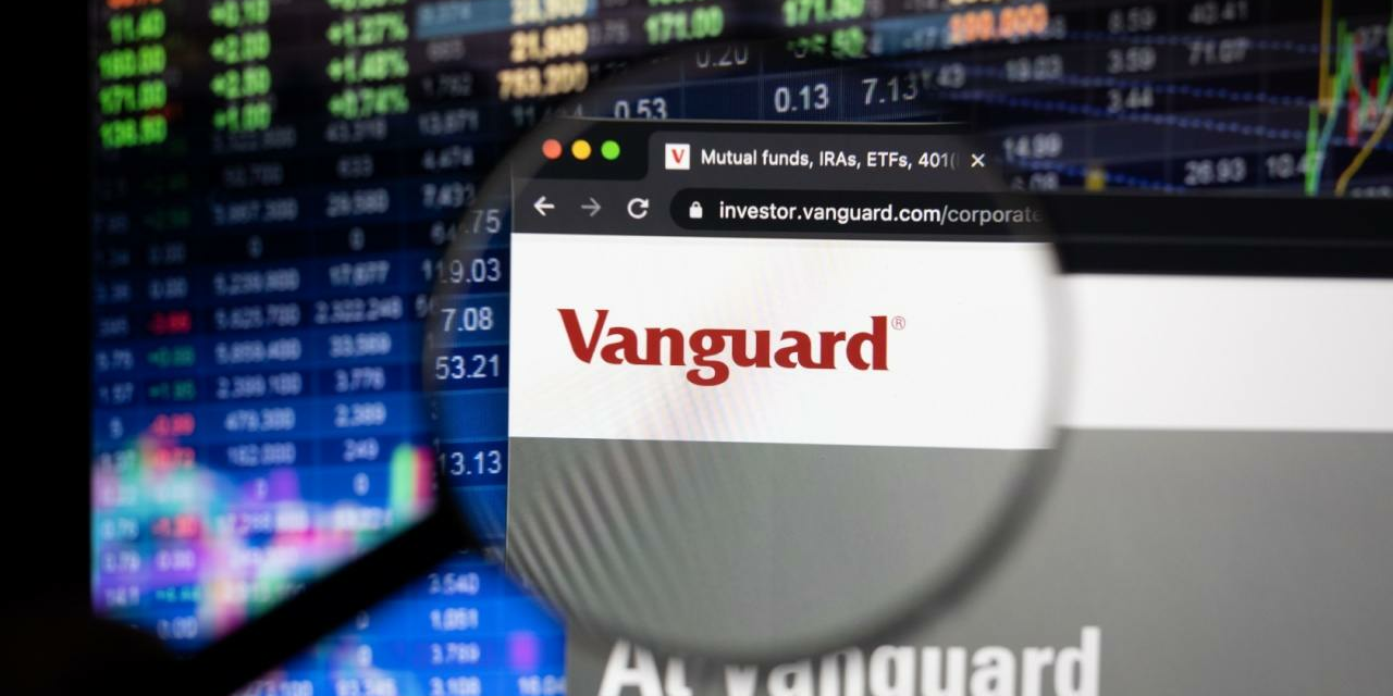 Vanguard утраивает свою позицию против биткоина: слабая, не имеющая внутренней ценности